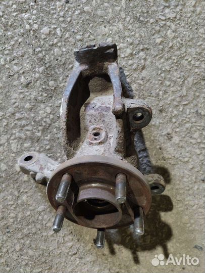 Кулак правый Mondeo 4