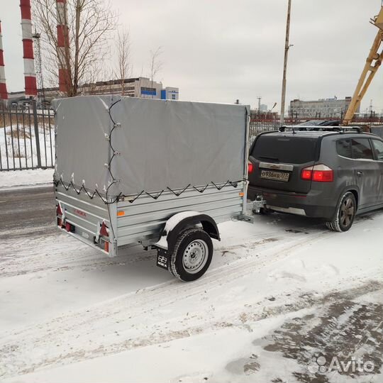 Маленький прицеп с высоким бортом. 10.014