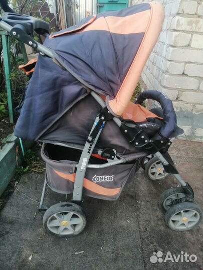 Прогулочная коляска