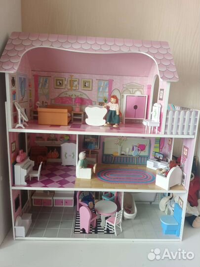 Домик кукольный