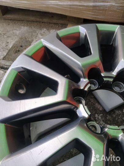 Диск литой r18 Toyota land cruiser 150