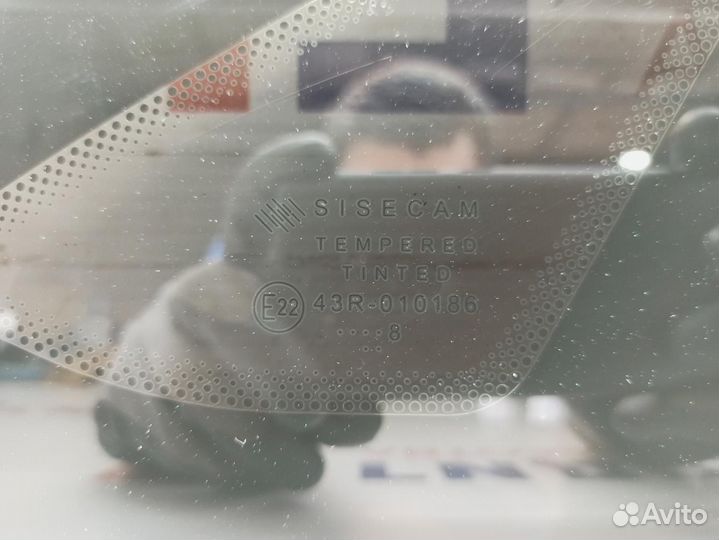 Стекло кузовное глухое правое LADA Vesta 845000756