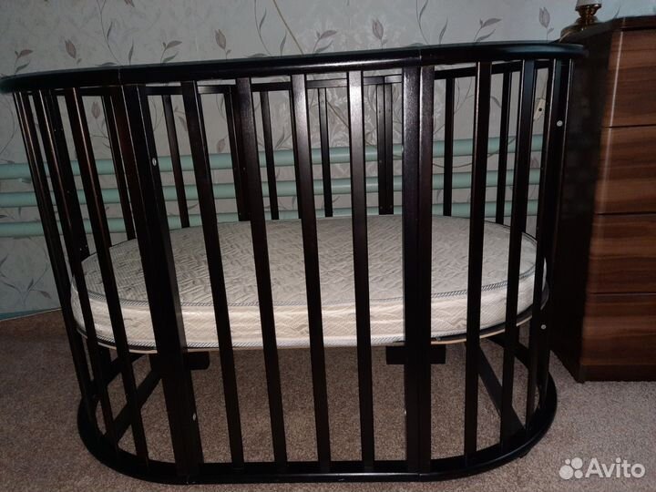 Детская кроватка круглая овальная