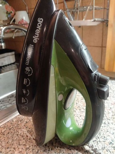 Утюг Gorenje SIE 2400 T Titanium