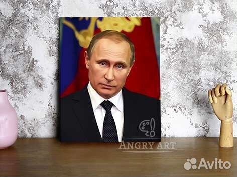 Портрет Путина на холсте