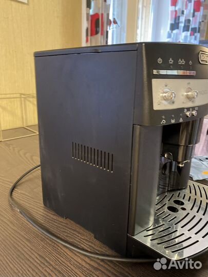 Кофемашина delonghi magnifica 3000