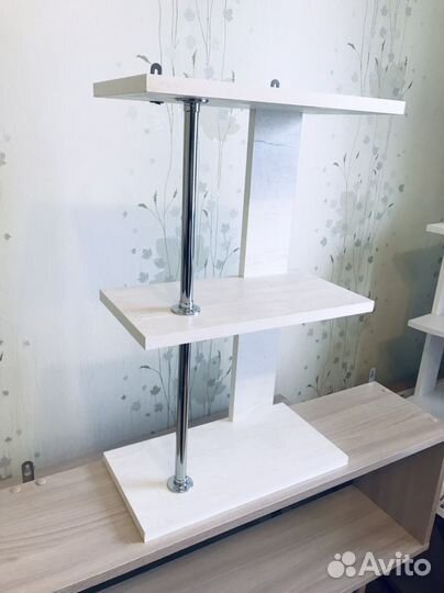 Настенная полочка