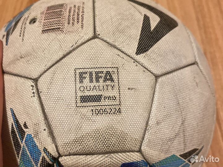 Футбольный мяч demix (профессиональный)