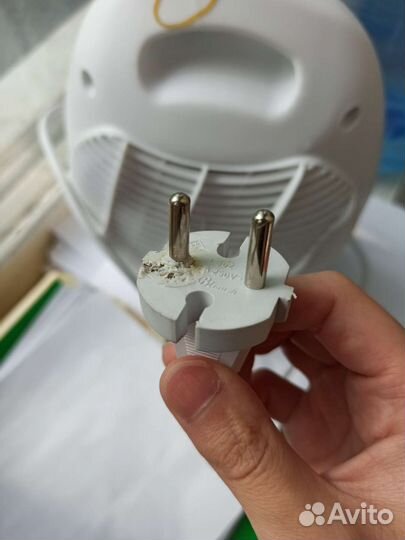 Тепловентилятор Hyundai H-FH1-20-Ui9102