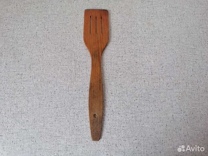 Столовые приборы, кухонная утварь. Нож, лопатка