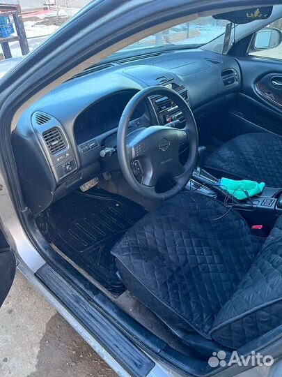 Nissan Maxima 2.0 AT, 2001, битый, 265 000 км