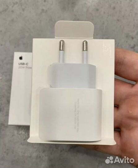 Зарядное устройство на iPhone оригинал