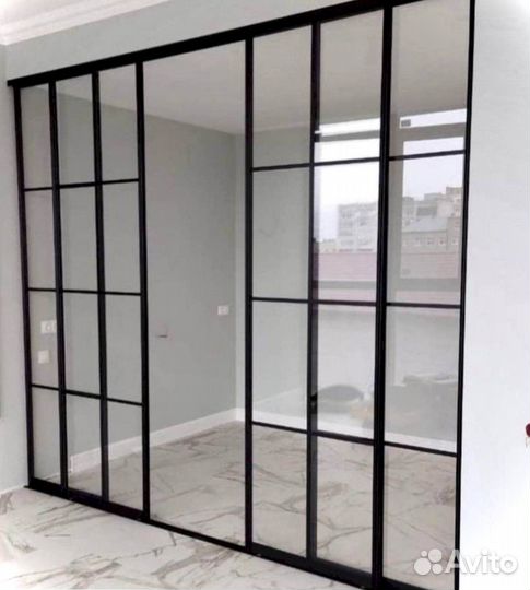 Стеклянная перегородка