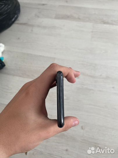 iPhone X, 64 ГБ