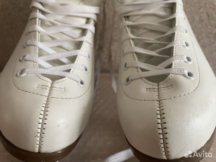 Коньки фигурные