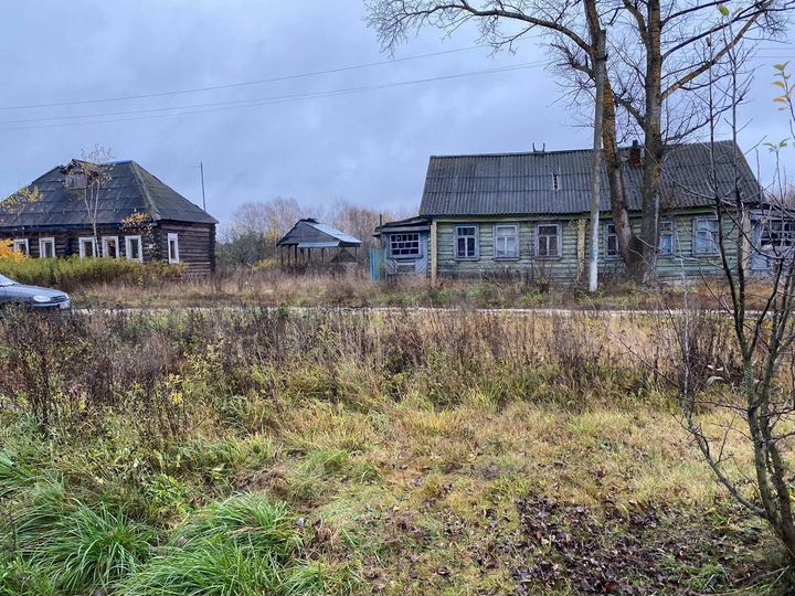 Дом 100 м² на участке 100 сот.