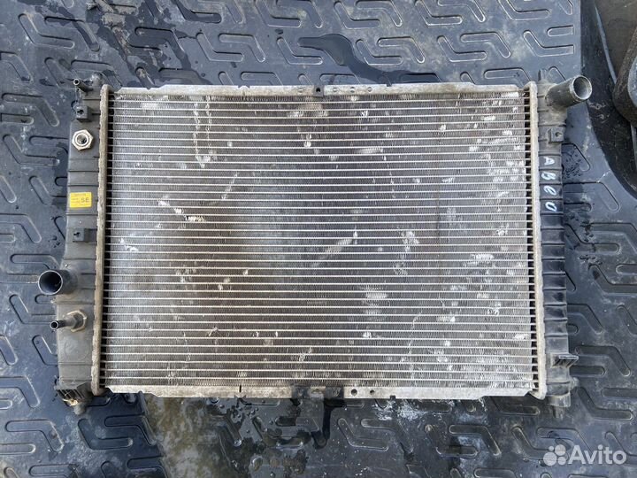 Радиатор охлаждения Шевроле Авео Т200, T250