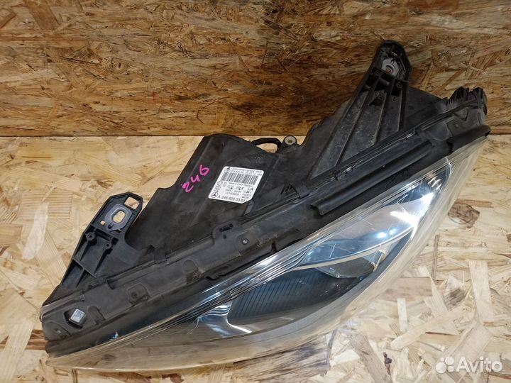 Фара левая галоген Mercedes Benz B-class W246