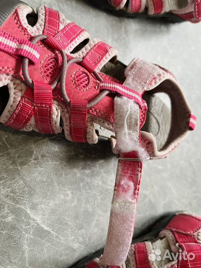 Сандалии для девочки 28