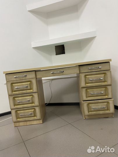 Комод с ящиками