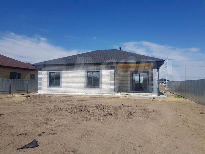 Коттедж 165 м² на участке 10 сот.