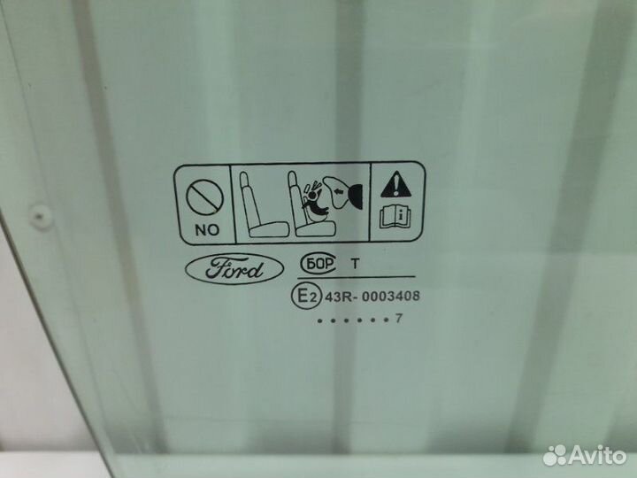 Стекло двери передней правой Ford Focus 2 CB4