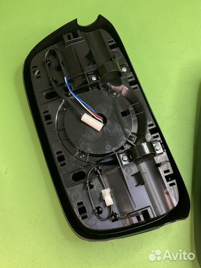 Зеркало правое/левое в сборе с подогревом (электро