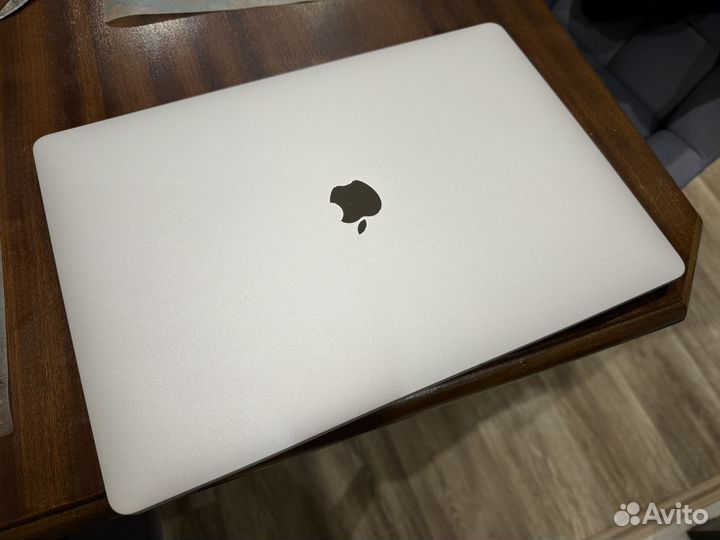 Apple MacBook Pro 16 2019 i7 512gb 16