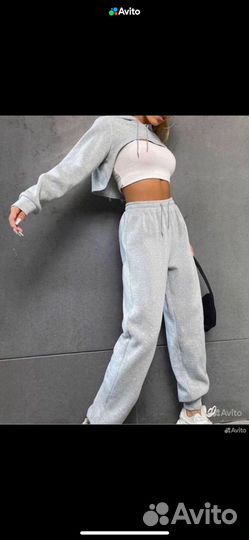 Спортивный костюм женский
