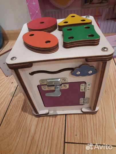 Бизидом со светом Бизиборд