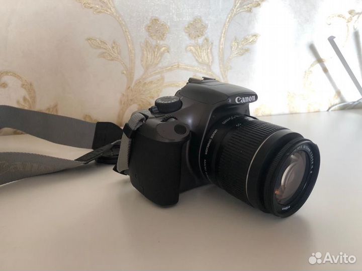 Зеркальный фотоаппарат Canon eos 1100D