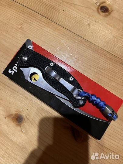 Spyderco tenacious lightweight