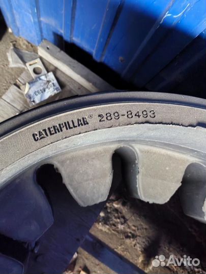 Гусеничная лента асфальтоукладчика CAT AP655