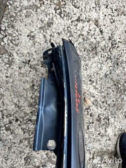 Крыло переднее правое Renault Sandero 1