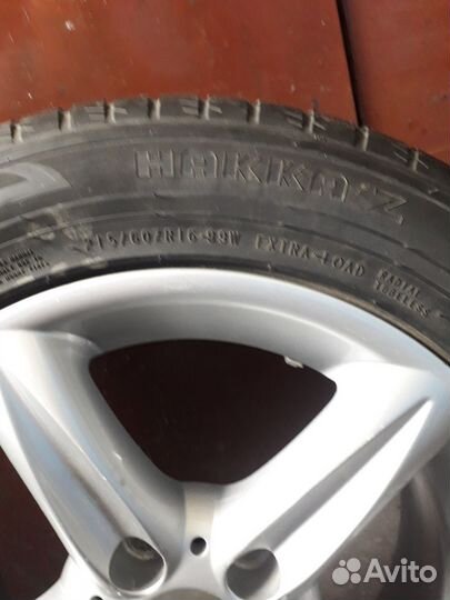 Nokian Tyres Hakka Black 215/5 R32