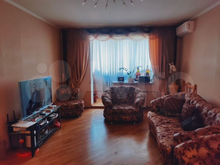 3-к. квартира, 74 м², 4/10 эт.
