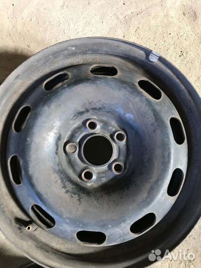 Штампованный диск r 15 1J0601027H