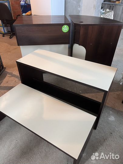 Шкаф витрина