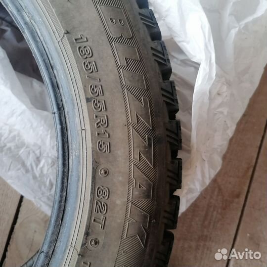 Bridgestone Blizzak Spike-01 185/55 R15 82T