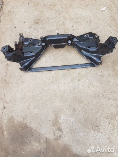 Балка подмоторная передняя Volvo S40 седан 1 1999