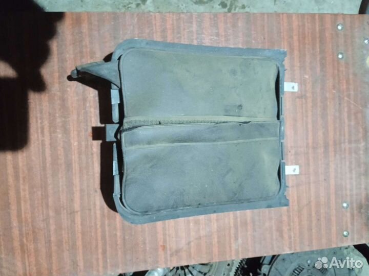 Лыжница люк для лыж Ауди А8 Д2