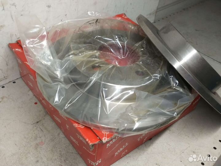 Тормозной диск задний Мазда 3