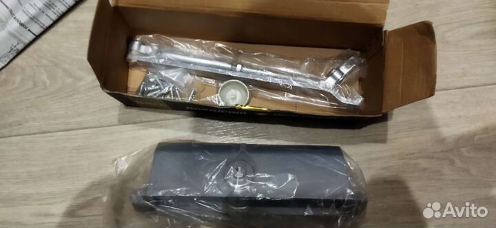 Доводчик дверной