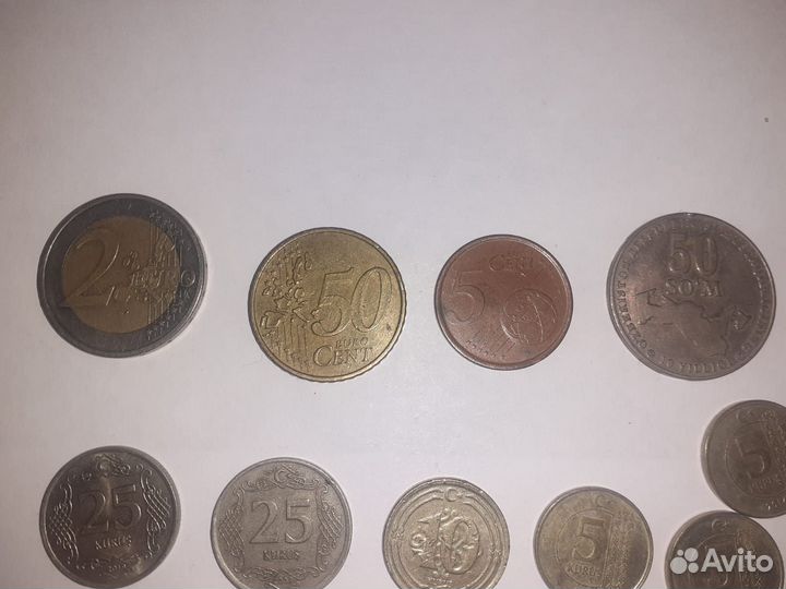 Монеты евро, сум, лира