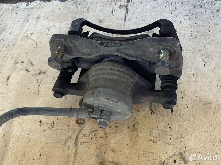 Суппорт правый Шевроле lacetti