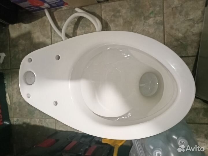 Унитаз новый без бачка