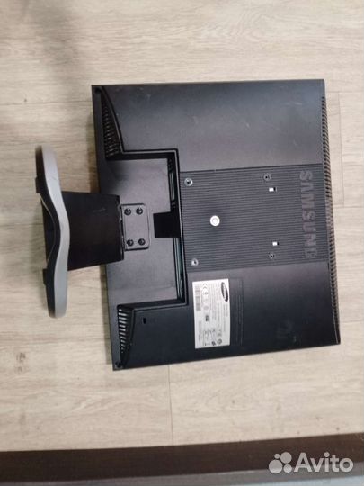 Монитор Samsung syncmaster