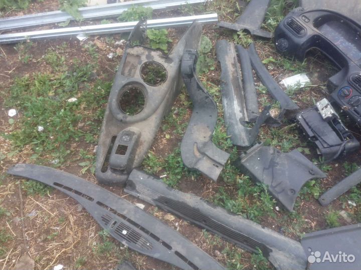 Пластиковые панэли на ниву шевроле 2004г