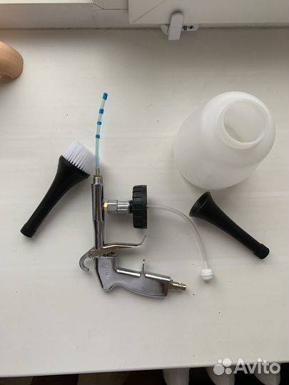 Апарат для химчистки салона автомобиля