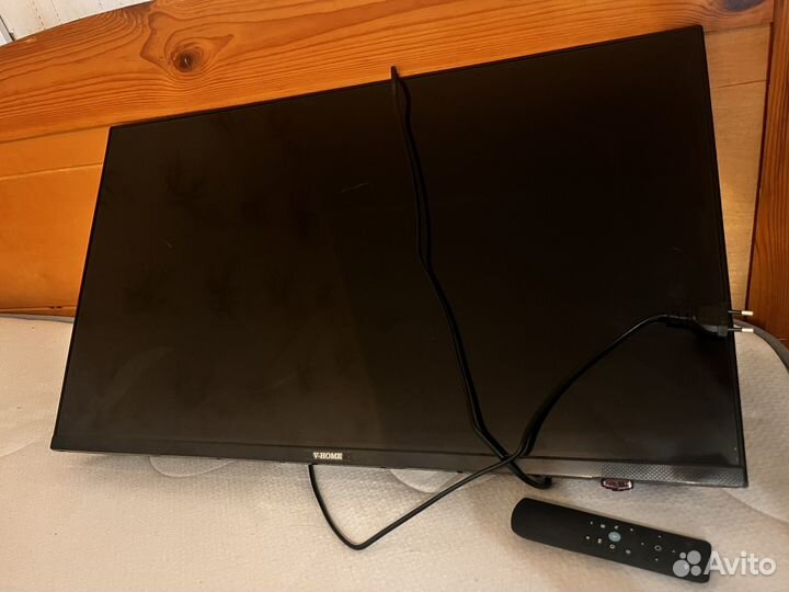 Телевизор на запчасти V-home 32LH1210